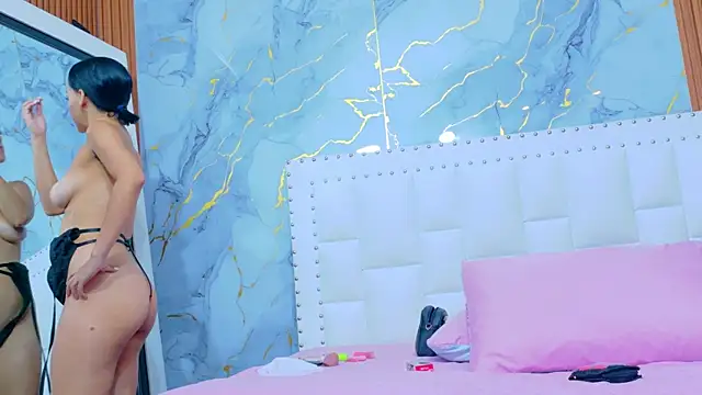 Snapshot of cutepetitee chatting on November 2025 07:13:02 PM cutepetitee online show from November 2025 07:13:02 PM