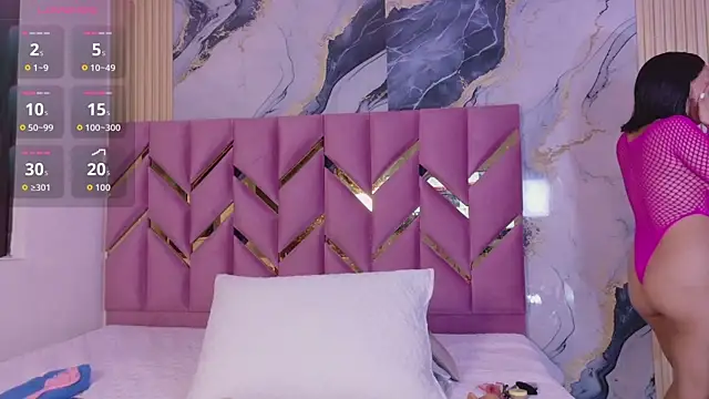 cutepetitee online show from April 2026 07:58:01 PM