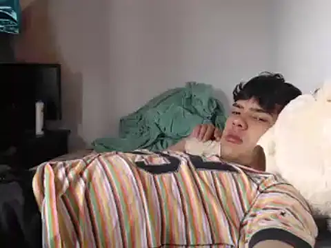 Snapshot of dani_titan320 chatting on October 2025 06:49:02 PM dani titan320 online show from October 2025 06:49:02 PM