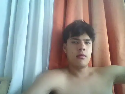 Snapshot of dani_titan320 chatting on October 2025 08:19:02 PM dani titan320 online show from October 2025 08:19:02 PM