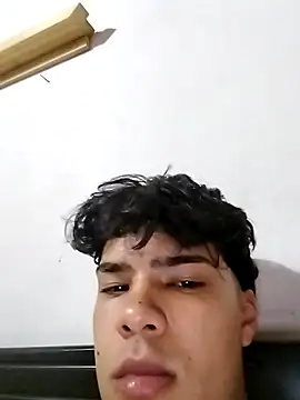 Snapshot of dani_titan320 chatting on October 2025 08:19:01 PM dani titan320 online show from October 2025 08:19:01 PM