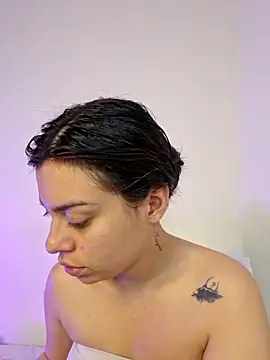 AmaiaSalvatore online show from October 2025 08:09:01 PM