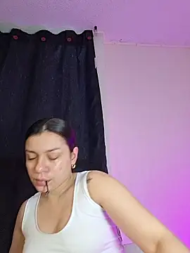 AmaiaSalvatore online show from May 2026 09:08:01 PM
