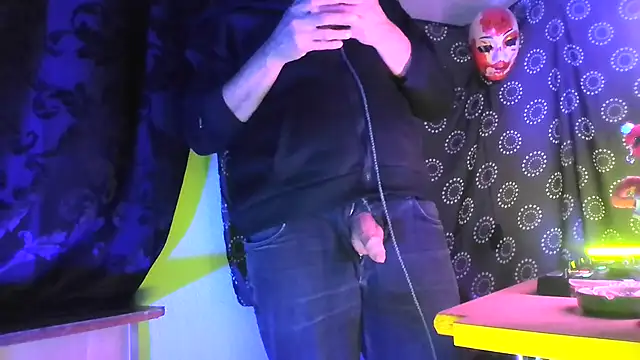 DjDiCKmannOnE online show from February 2026 05:28:02 AM