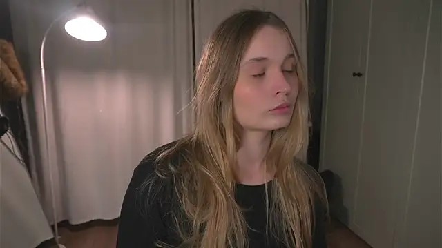 lisa schiele online show from April 2026 08:13:02 PM