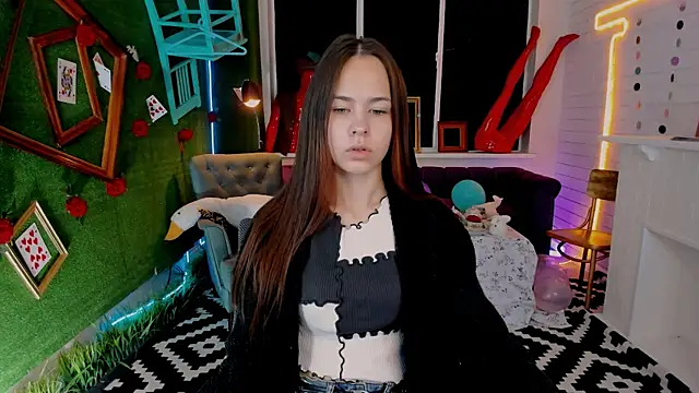 UliaNeer online show from September 2025 05:07:01 AM