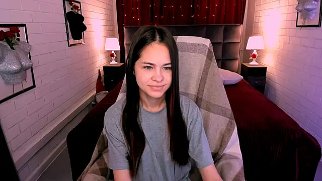 UliaNeer online show from November 2025 05:06:01 AM