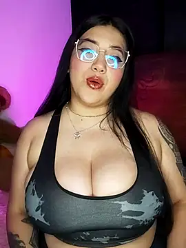 kittenFreyja  online show from October 2025 01:35:01 AM