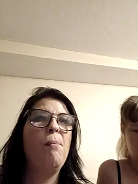 Neveah1 online show from September 2025 07:31:01 AM