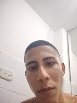 Snapshot of Davig4 chatting on September 2025 11:49:02 PM Davig4 online show from September 2025 11:49:02 PM