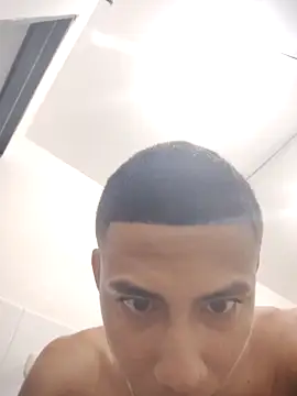 Snapshot of Davig4 chatting on October 2025 03:29:01 PM Davig4 online show from October 2025 03:29:01 PM