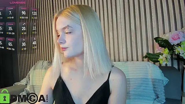 Snapshot of Carrie_Foster chatting on October 2025 05:10:02 PM Carrie Foster online show from October 2025 05:10:02 PM