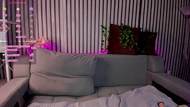 Casey Sweeet online show from April 2026 09:28:01 PM