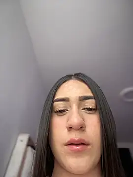 isabela l online show from February 2026 07:50:02 PM