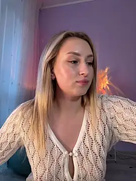 Snapshot of KassandraTress chatting on February 2026 04:05:02 PM KassandraTress online show from February 2026 04:05:02 PM