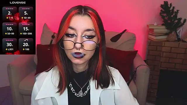 Snapshot of Mistress__Marcelline chatting on December 2025 10:00:02 AM Mistress Marcelline online show from December 2025 10:00:02 AM