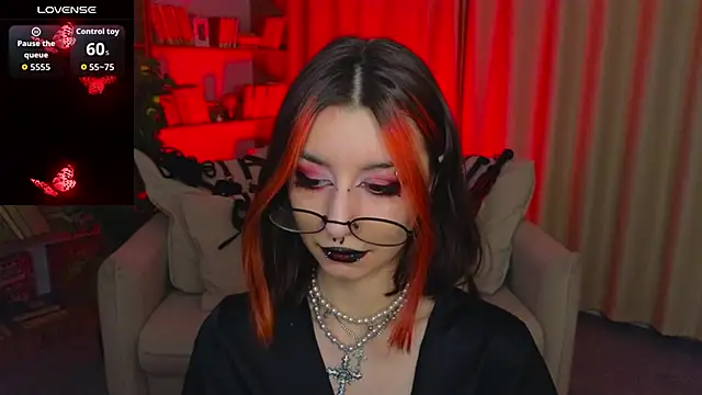 Snapshot of Mistress__Marcelline chatting on March 2026 09:44:01 AM Mistress Marcelline online show from March 2026 09:44:01 AM