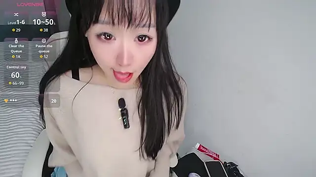 Angela-AMY online show from October 2025 12:56:02 PM