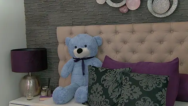 Candy Babe  online show from November 2025 05:18:02 AM