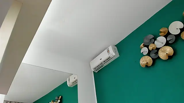 Candy Babe  online show from December 2025 05:39:02 AM