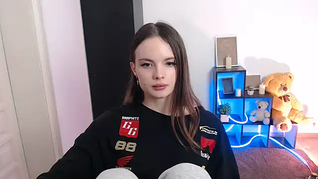 Ariella ari online show from October 2025 01:15:02 PM