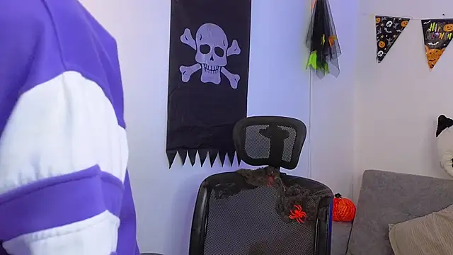 yulian vasquez online show from October 2025 12:23:02 PM