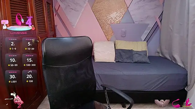 sharlottxl online show from December 2025 01:12:02 AM