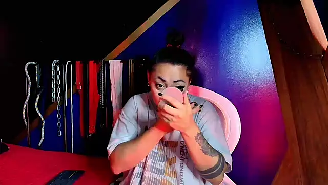 YiingandYang online show from February 2026 06:26:01 PM