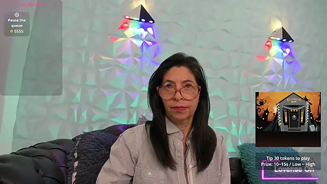 SabinaDeluxe cg online show from October 2025 12:15:01 PM