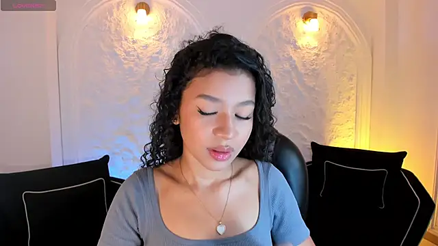 SophieHouston  online show from September 2025 02:48:02 AM