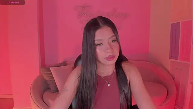 Snapshot of SophieHouston_ chatting on May 2026 03:14:02 AM SophieHouston online show from May 2026 03:14:02 AM