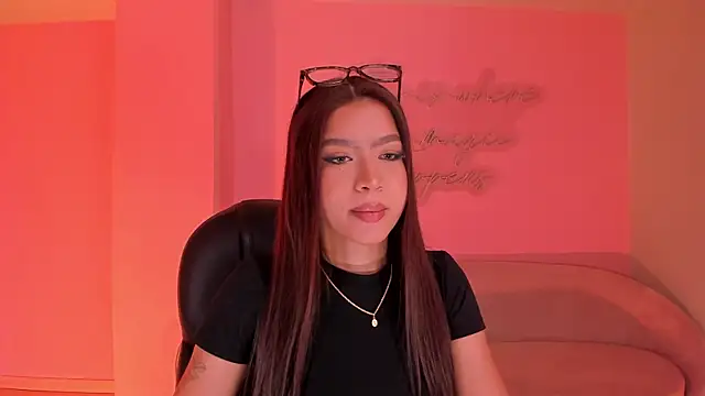 Snapshot of SophieHouston_ chatting on July 2026 02:14:01 AM SophieHouston online show from July 2026 02:14:01 AM