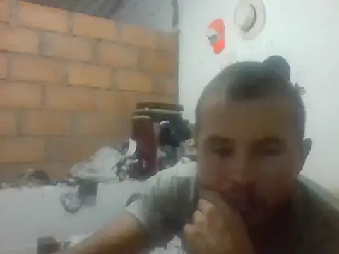 Snapshot of santiii___12 chatting on December 2025 03:35:02 AM santiii 12 online show from December 2025 03:35:02 AM