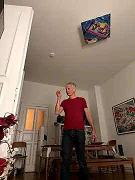 Snapshot of SexyLeon8 chatting on September 2025 10:00:01 PM SexyLeon8 online show from September 2025 10:00:01 PM