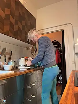 SexyLeon8 online show from December 2025 08:20:01 AM