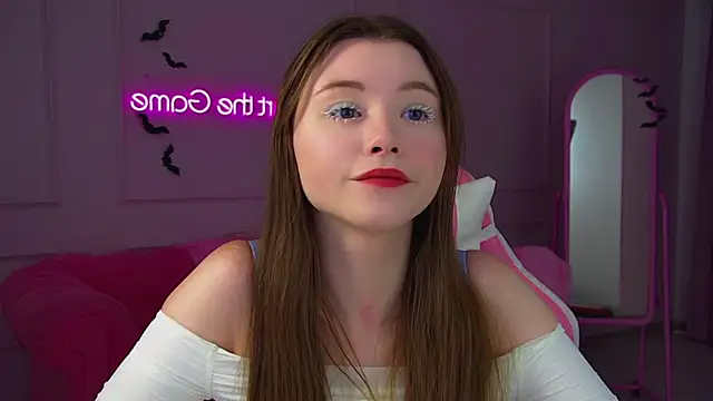 KeiraAsti online show from October 2025 06:21:01 PM