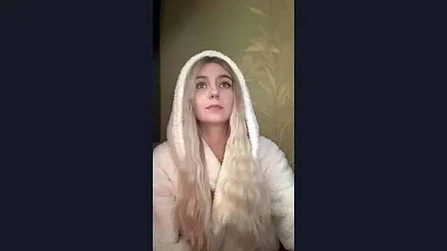 Snapshot of sindi_love_u chatting on October 2025 09:32:01 AM sindi love u online show from October 2025 09:32:01 AM