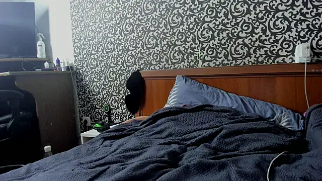 romiosabrino online show from March 2026 04:07:02 PM