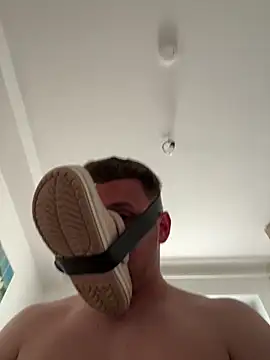 rubber oliver online show from April 2026 05:25:01 PM