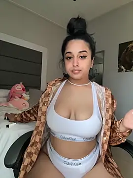 Snapshot of LilMisIndianx chatting on February 2026 02:26:02 PM LilMisIndianx online show from February 2026 02:26:02 PM