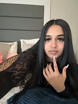 Snapshot of LilMisIndianx chatting on February 2026 09:13:01 AM LilMisIndianx online show from February 2026 09:13:01 AM