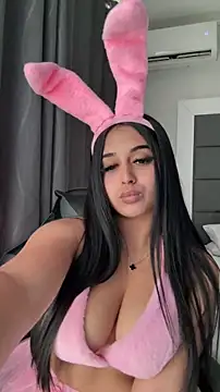 LilMisIndianx online show from April 2026 12:36:01 PM