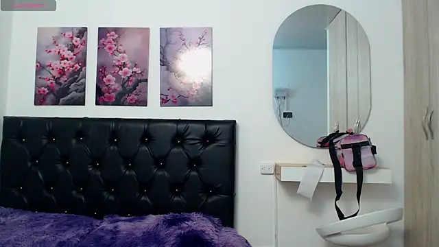 pinky f00x online show from November 2025 07:12:01 PM