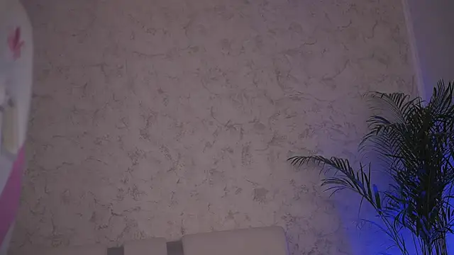 Snapshot of daisyblushh chatting on May 2026 10:12:02 AM daisyblushh online show from May 2026 10:12:02 AM