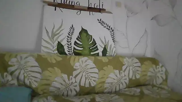 Catty Lady online show from November 2025 06:13:01 PM