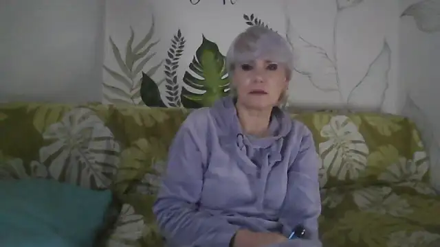 Catty Lady online show from January 2026 06:00:02 PM