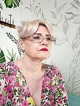 Snapshot of Catty_Lady chatting on July 2026 06:32:02 PM Catty Lady online show from July 2026 06:32:02 PM
