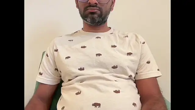 pranastro00 online show from November 2025 03:56:01 PM