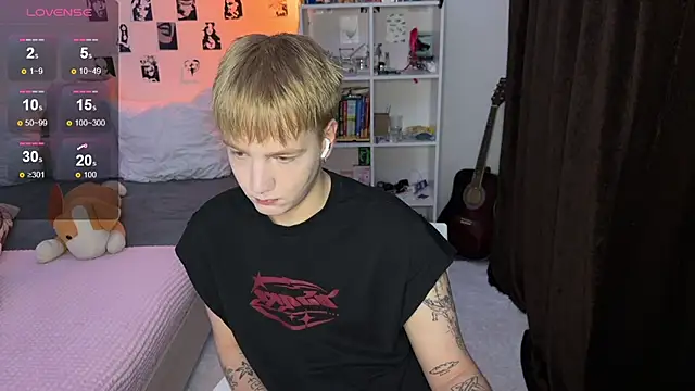 Snapshot of olivertasty chatting on October 2025 04:37:01 PM olivertasty online show from October 2025 04:37:01 PM