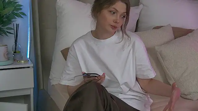 miamunn online show from September 2025 03:45:01 PM